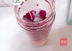 Dragon Fruit Milkshake Illustration of how to do it 4