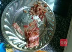 Illustration of how to make fresh mushroom and bacon pasta 4