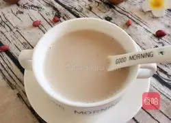 Illustration of how to make walnut and peanut milk 5