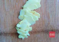 Illustration of how to make pig's feet stewed with radish 2