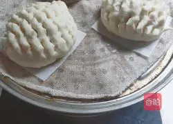 Illustration of how to make hedgehog bean paste buns 14