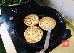 Illustration of how to make leek and egg box 13