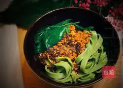 Illustration of how to make mulberry leaf hand-rolled noodles 17