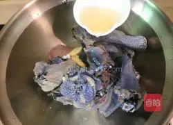 Medicinal black-bone chicken soup recipe 2