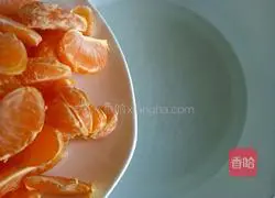 Illustration of how to make hawthorn and orange syrup 4
