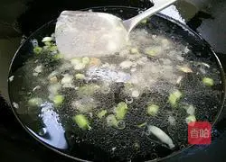 Pictures of how to make cabbage and tofu soup 6
