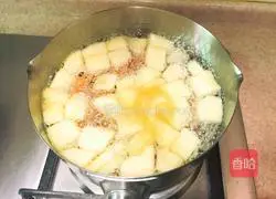 Illustration of how to make apple carrot juice (cooked drink) 7