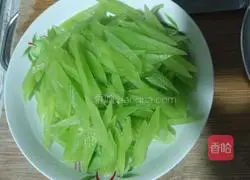 Refreshing lettuce and scallop soup recipe 1