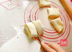 Illustration of how to make milky sesame rolls 14