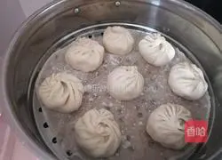 Illustration of how to make pork and tofu stuffed buns 14