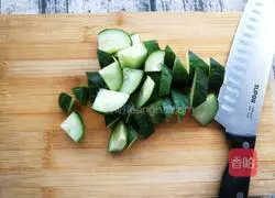 Illustration of how to make cool bitter melon drink 4