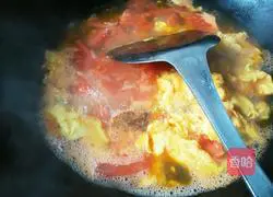 Illustration of how to make tomato and egg noodles 10