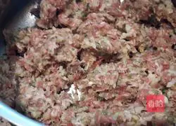 Illustration of how to make pickled cabbage dumplings 4