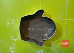 Illustration of how to make Penguin and meat buns 4