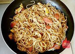 Illustration of how to make fried noodles 9