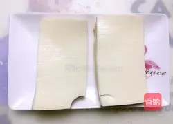 Illustration of how to make goldfish preserved egg and tofu 3