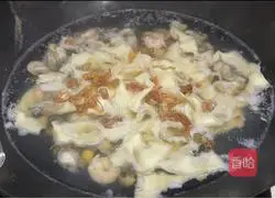 Illustration of how to make seafood noodles 6