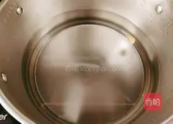 Illustration of how to make peanut, soybean and white radish chicken soup 5