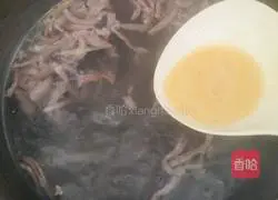 Illustration of how to make wakame shredded pork soup 4