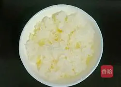 Illustration of how to make snow pear sweet soup fermented with white fungus and wine 1