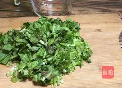 Mustard seedling egg pancakes Illustration of how to do it 2