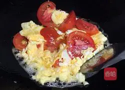 Illustration of how to make tomato and egg soup 3