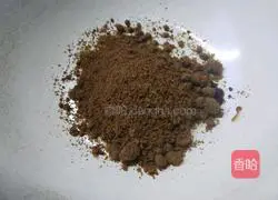 Illustration of how to make brown sugar and jujube hair cake 3