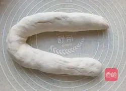 Illustration of how to make Xiao Long Bao stuffed with pork and green onions 8