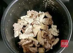 Recipe for sea coconut yam chicken soup Illustration 6