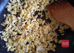 Illustration of how to make carotene stuffed buns 6