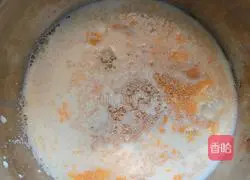 Caterpillar Sausage Cheese Bun Recipe Illustration 2