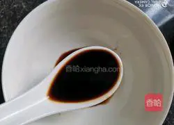 Illustration of how to make noodles with scallion oil 7