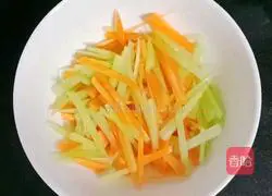 Illustration of how to make shrimp noodle (baby food supplement) 4