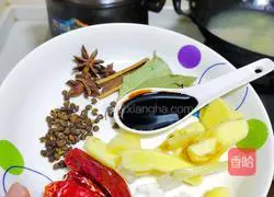 Illustration of Braised Pig Trotters 4