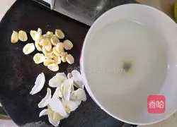 Illustration of how to make Sydney Lily, Lotus Seed and Tremella Soup 5