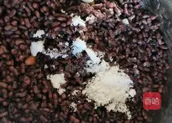 Illustration of how to make rhubarb rice and sticky bean buns 4