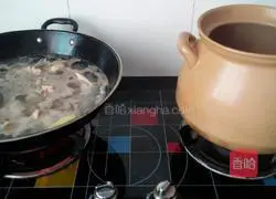 Illustration of how to make sour radish and duck soup 2