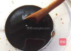 Chestnut braised pork Practice illustration 2