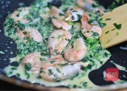 Illustration of how to make sweet shrimp and shell noodles 11