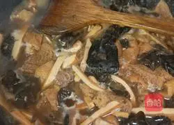 Illustration of how to make three fresh braised noodles (braised) 9