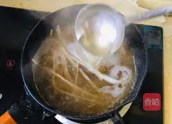 Illustration of how to make chicken soup wonton noodles 4