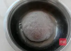 Illustration of how to make black rice noodles steamed buns 4