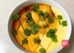 Illustration of how to make steamed eggs for low-carb ketogenic breakfast 8