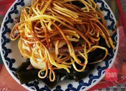 Illustration of how to make braised noodles with potatoes, beans, kelp and beef 6