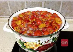 Illustration of how to make canned hawthorn 12