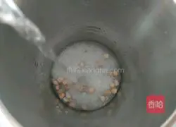 Illustration of how to make rice peanut sauce 4