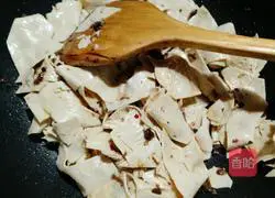 Illustration of how to cook bean curd skin with mushroom sauce 7