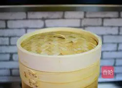 Illustration of how to make steamed buns with leek and egg stuffing 12