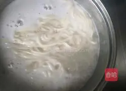 Illustration of how to make plain noodles 5