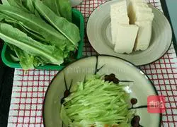 Illustration of how to make cold shredded green bamboo shoots 2